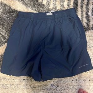 Columbia Navy Shorts. Size Large